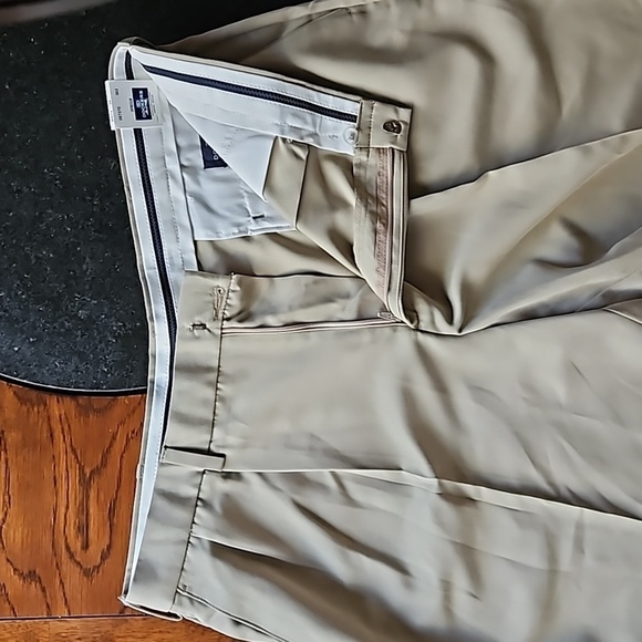 Dockers Relaxed Fit Microfiber Men's Golf Shorts Size 38 - Picture 10 of 15